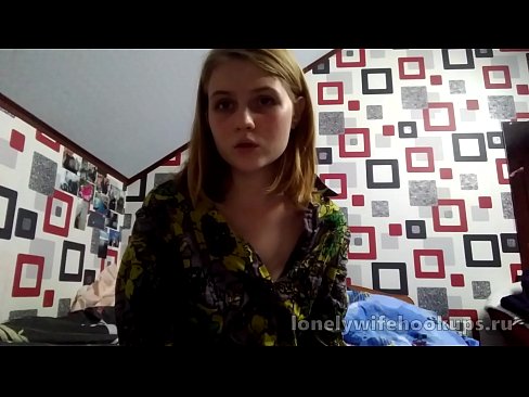 ❤️ A jovem estudante loira da Rússia gosta de pilas maiores. Porno russo em nós ❤